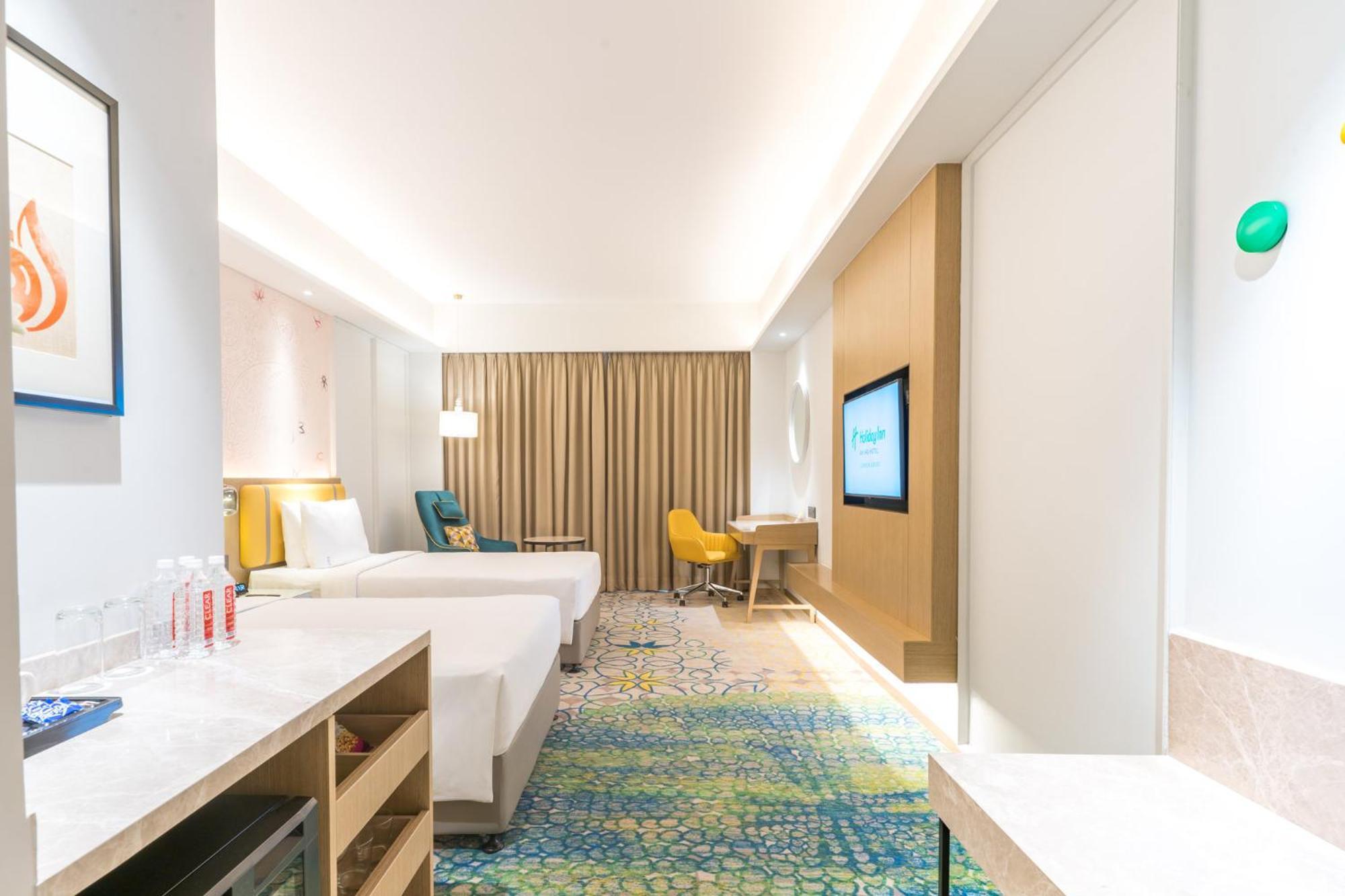 Holiday Inn Lucknow Airport By Ihg Exterior foto
